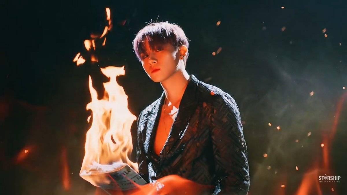 A thread of my fave fantasia mv shots cause it's one of the best comebacks of 2020 #FANTASIA_X  #MONSTAX_FANTASIA    #MONSTA_X    #MONSTAX_COMEBACK