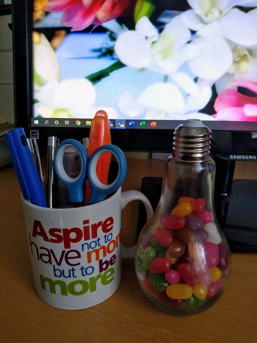 Small things can brighten your day - I've just filled up my 'Brightbulb' to kick-start my BH work week. Thanks <a href="/Brightbulb2/">BrightBulb Design</a> ! 💡😘 #memories of a bright day!