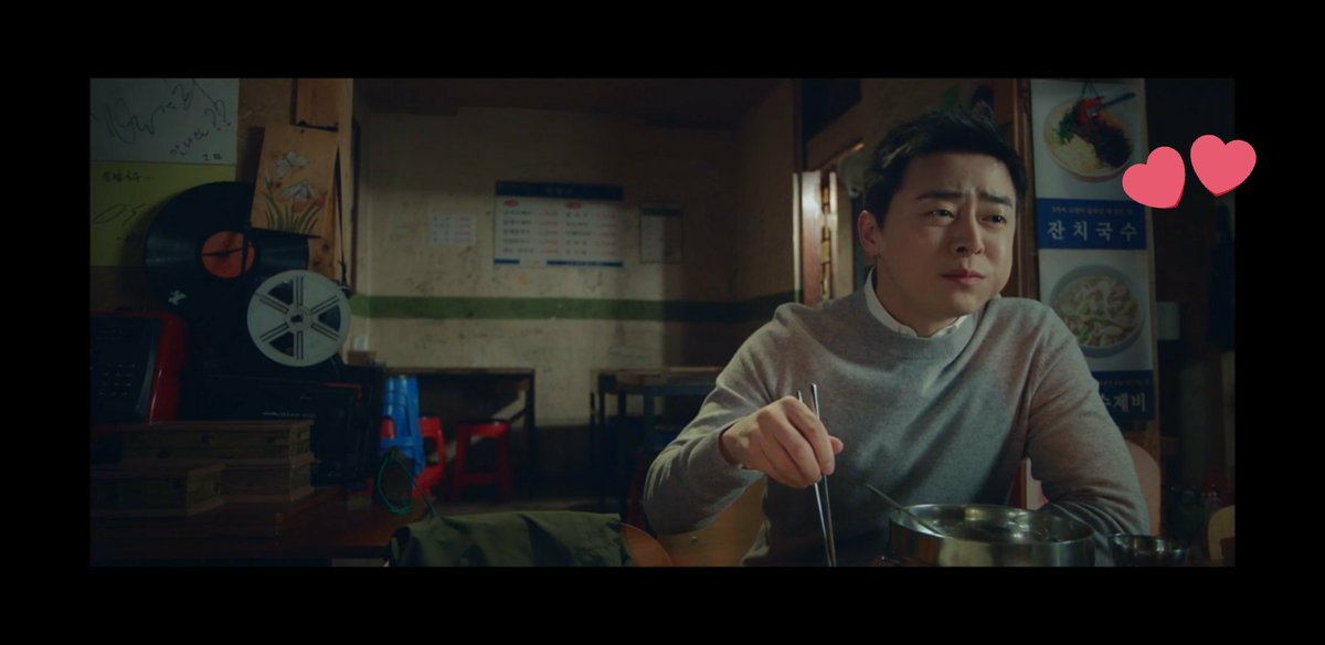 the props department deliberately added the props/papers with "잔치국수" written on it around iksong (glass window, the wall behind songhwa & the poster behind ikjun) janchi guksu (banquet noodles) highly associated with weddings & parties. #HospitalPlaylist