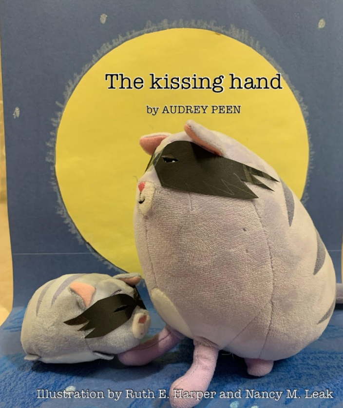 MrsBerlatsky's tweet photo. Ending FY2020 with some Book Cover Challenge photos of our favorite books to inspire some summer reading!  #PBCSDVirtualSchoolLibrary #VerdeVirtualMedia #HoldingStrongFY2020 #PeaceLoveLiteracy https://t.co/j4uIqxzmbZ