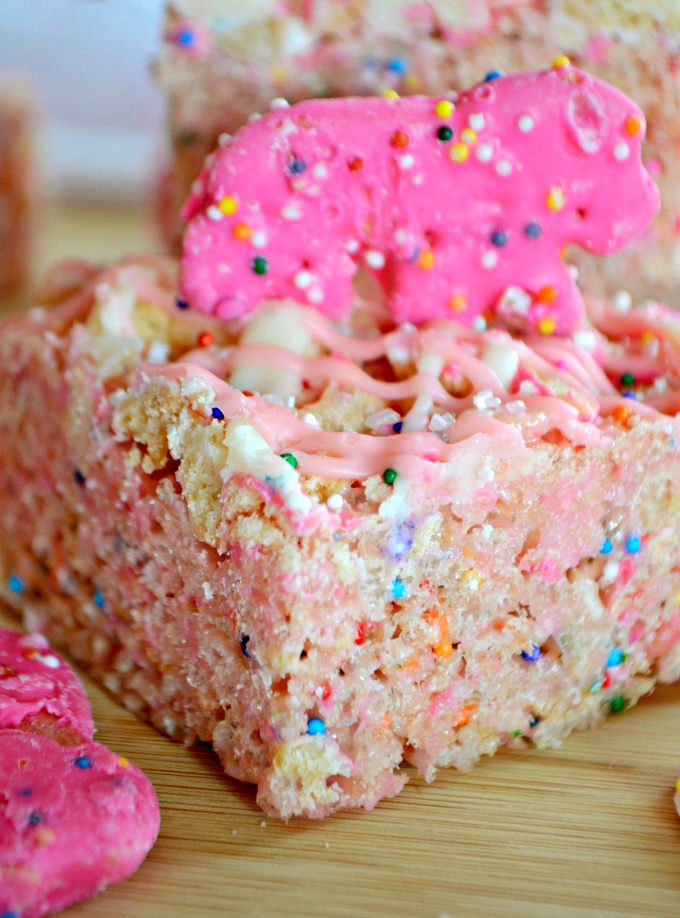 These Circus Animal Cookie Rice Krispies Treats have been going NUTS this past few days and understandably so. They're not only fun to eat, and delicious, they're sure to bring out the kid in all of us! bit.ly/3c2pbej #easyrecipes #kids #tuesdaymood #SweetMunchies