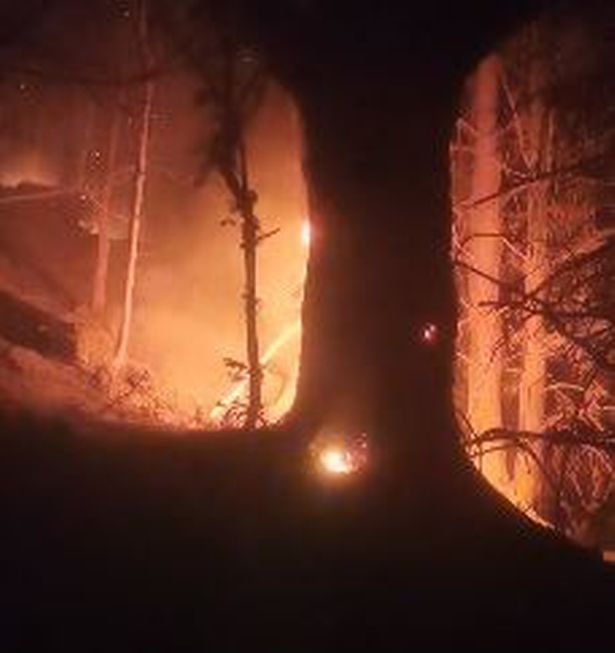 🔥Firefighters have been battling a huge fire in south Devon caused by a BBQ was not extinguished properly. We are urging all visitors to the coast to exercise extreme caution when using BBQs, particularly with dry, hot weather forecast for the next few weeks. #BBQ #safety