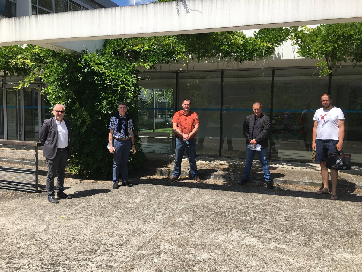 JApaysdelaloire's tweet photo. Félicitation à @Clempin49 élu Secrétaire de la nouvelle association SOLENAT👏
Fondés par @JApaysdelaloire @FRSEA_PDL @ChambagriPdL et toutes les FDSEA de la région. 
Elle vise à renforcer les interactions positives entre agriculture et environnement ! https://t.co/68joG79l9L