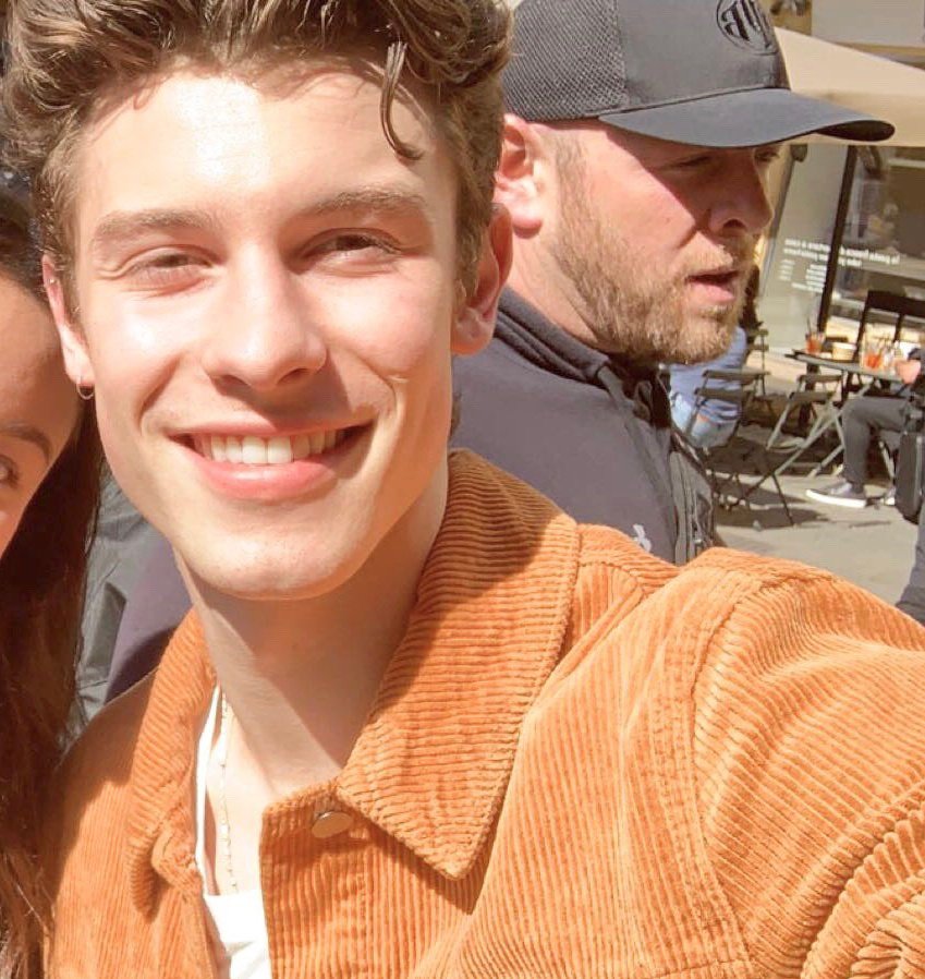 Shawn Mendes in Bologna on this specific day, a thread: