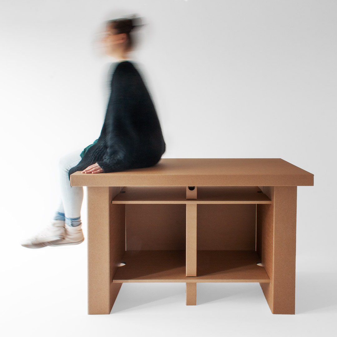 StangeDesign's tweet photo. #HomeOffice #recycelt #Nachhaltigkeit #recycling 
Unsere neueste Entwicklung: Tisch THEO aus #Pappe 
• wasserabweisende Oberfläche
• wiegt nur 8 kg, ist in 5 min. aufgebaut.
https://t.co/8UbUPXbC8M
https://t.co/l49l6czbu8 https://t.co/VcQ5GIeY5g