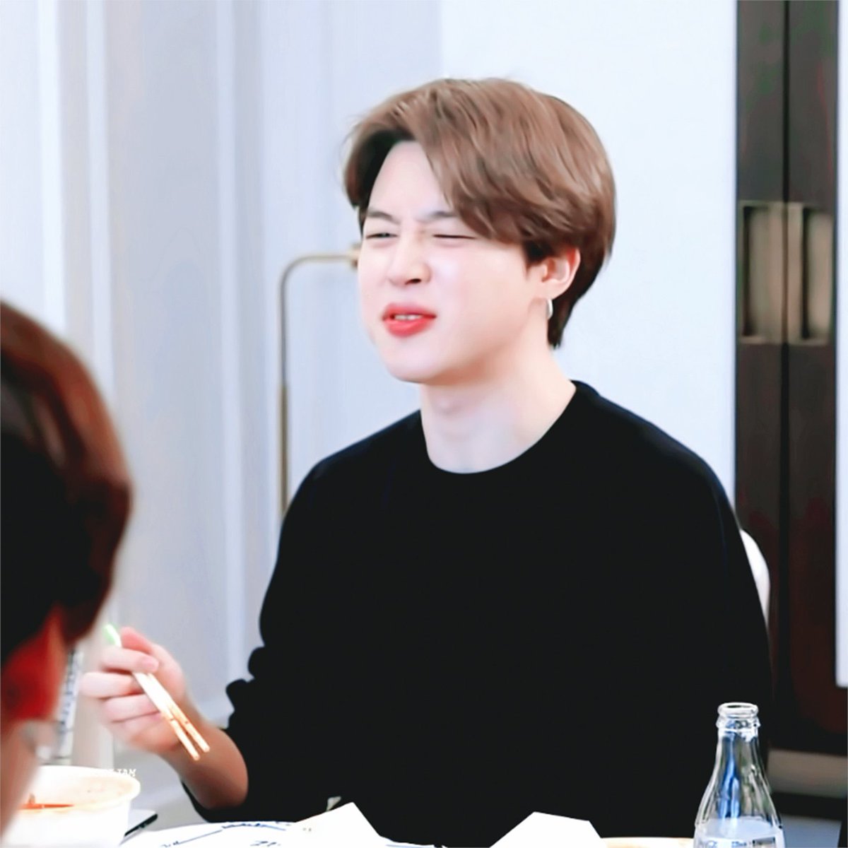 honeymanggae's tweet photo. #지민 #JIMIN @BTS_twt 
캬하아아아핫😣🤍 https://t.co/N3rSzOlJlR