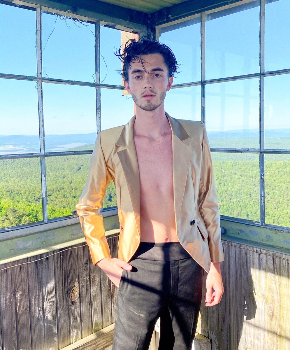 greysonchance's tweet photo. tell me , what’s your summer plan ? https://t.co/0Ldj2Wg8Sc