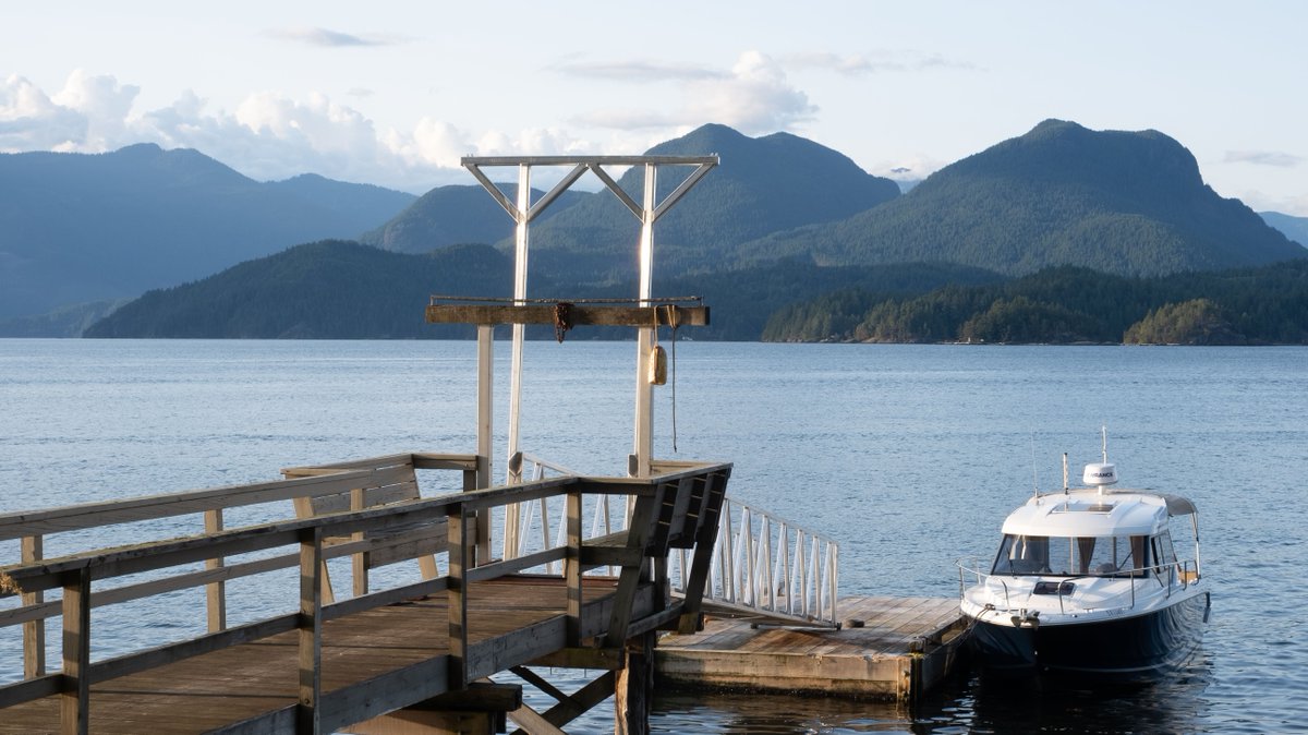 JeanneauAmerica's tweet photo. This NC 795 is tied up on Keats Island. Have you been there?
📸 Tim Bray #nc795 #jeanneauowners #jeanneauboats #pnw #britishcolumbia #pnwlife #cabincruiser #cabincruisers #jeanneau795 #outboardboat #pnwonderland #jeanneaulife #beautifuldestinations #boating #boatlife https://t.co/kL8kZuTQpL