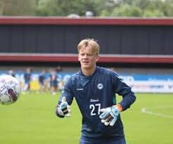 OBOliver CHRISTENSEN(21)Danish Goalkeeper with great agility and very good reactions,very brave when dealing with crosses and balls into the box and can also distribute the ball well with his feet