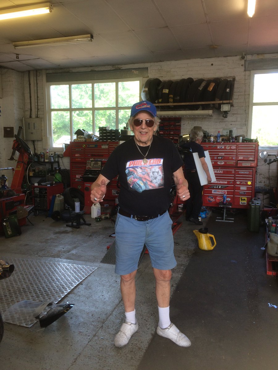 MCWBOLNEY's tweet photo. Lovely to have a visit from 8 times world GP champion Phil Read today. Thanks for stopping by!  #philread #gpchampion #thumbsup @MrJamesMay @Jimwhit69 @carlfogarty @jm130tt @DaveHailwood1 @acecafelondon @Stavros6 @IanKelseyActor #heskethmotorcycles https://t.co/p8g0AVjvrF