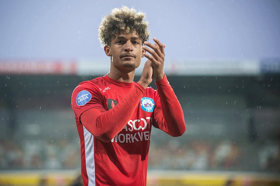 SilkeborgFrederik ALVES(20)Danish centre back quick,strong,covers well and has good defensive instincts to read danger and has a good range of passing to play long balls down the line to wingers from goal kicks or just drop it into the midfield or full back