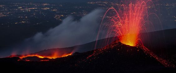 Maintenant une série d'images de la Sicile d'aujourd'hui. Bon voyage. Amuni ! (Allons-y !)