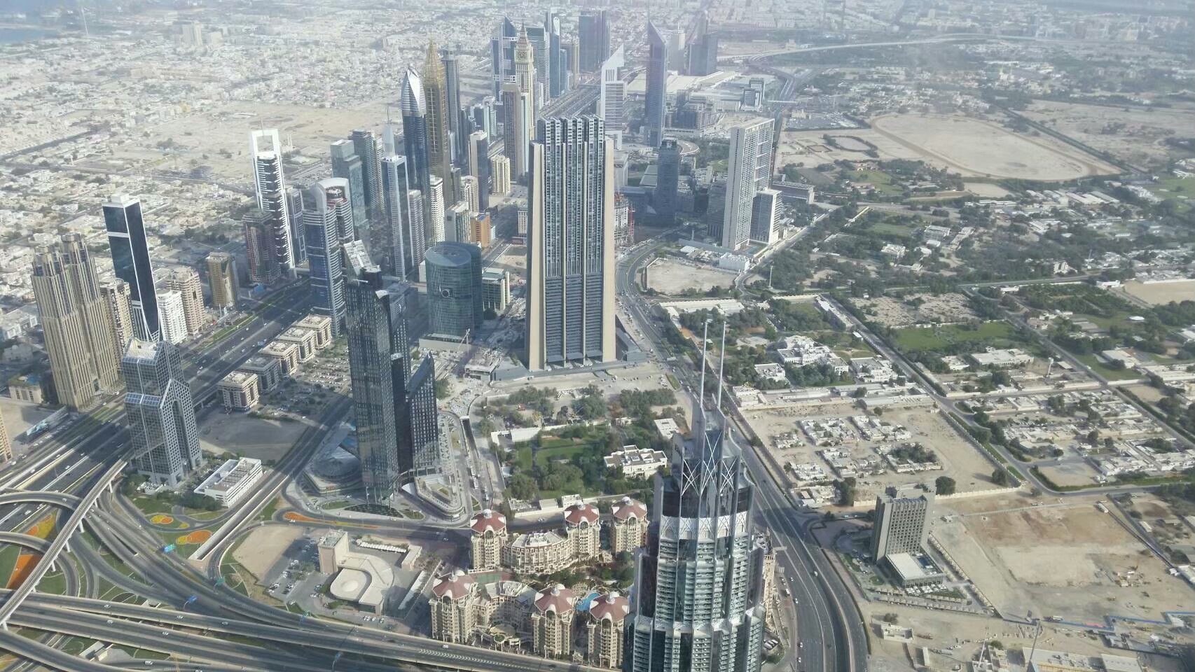 ロビー Jリーグがなければできなかったこと 17クラブワールドカップuaeでドバイへ行きドバイで観光した事 ミッションインポッシブルでトム クルーズが登ってたブルジュハリファに行くなんて映画観てた時は夢にも思わなかったし本当楽しかったな 試合