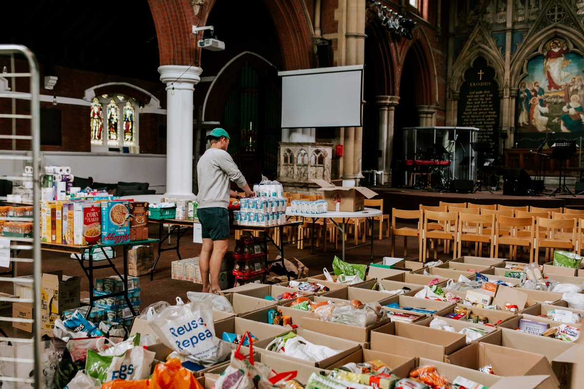 An amazing effort from the wonderful #KingsCross #FoodBank volunteer team who were busy over the weekend sorting the bulk delivery from @Morrison's into #Bankuet bundles 🙌
​
You can continue to give here ​👉 bankuet.co.uk/find-a-foodbank
​
#FoodBankDelivery @kxchurch