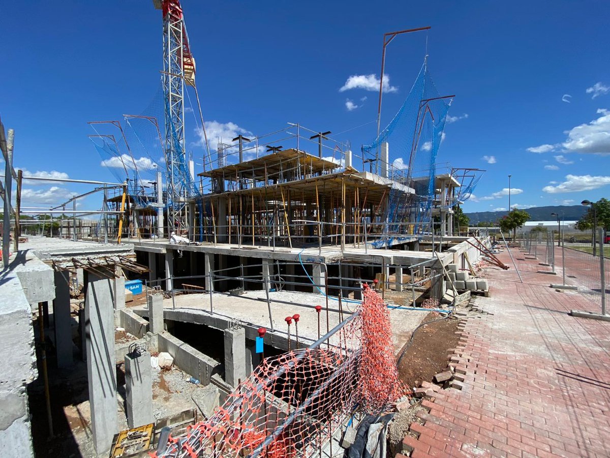HgPatrimonial's tweet photo. Siguen avanzando las obras de #AltosdeMaciascoque ☺️

#HGPatrimonial #compromiso #confianza #inmobiliaria #obras #clientes https://t.co/s51lljBrZB