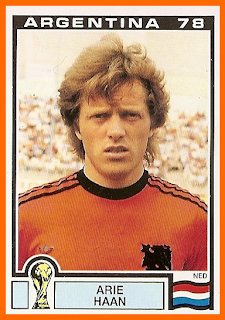 Hoeveel hanen zouden de afgelopen vijftig jaar vernoemd zijn naar Arie Haan? #ariehaan