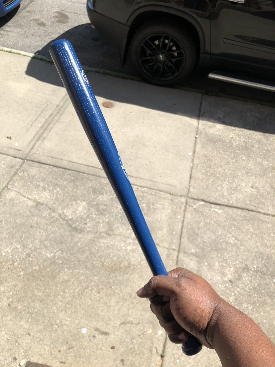 decided i’m not going to let the asshole drivers of this city harass me while i’m on my bike anymore so i bought a bat i’m gonna strap to my bike and hit them back with