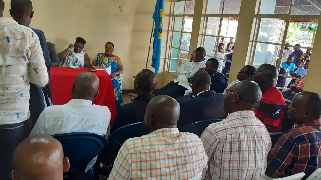 #Burundi la Commission Électorale Provinciale Indépendante en @MairieBuja vient de procéder à la proclamation des résultats des élections des conseillers communaux ce soir du Mardi 26 Mai 2020.