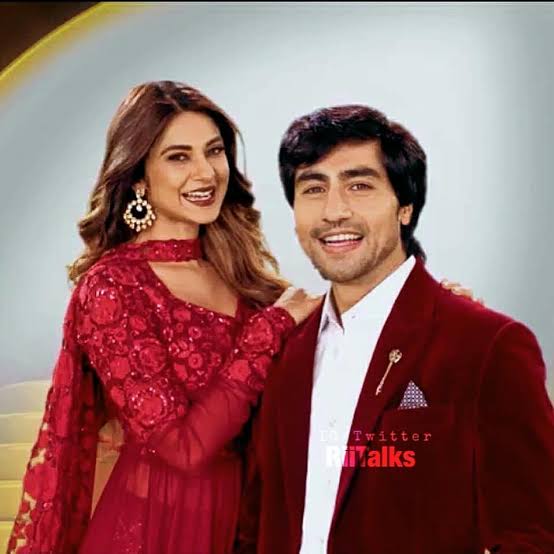 We don't need your opinion because we know well as the whole world knows that the earth is round, that they are both a legends of ITV, they built the new image of ITV and we are so damn proud of that  #JenniferWinget  #HarshadChopda