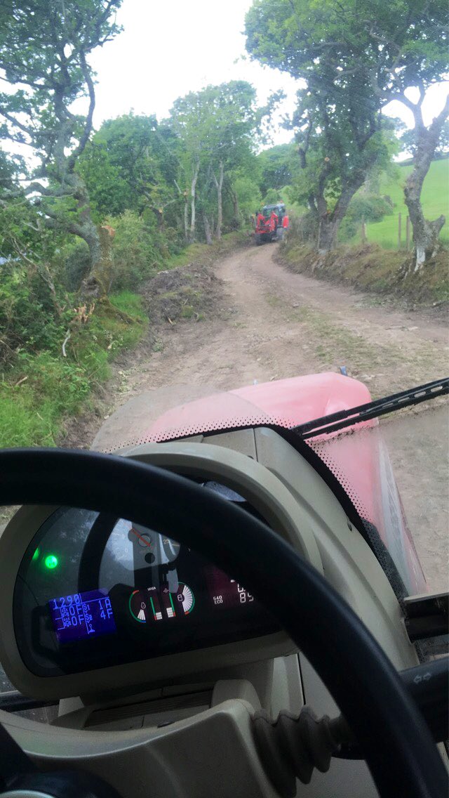 i_ifans's tweet photo. An old track being updated hopefully allowing cows access to a block of less productive ground which hopefully can be improved, bringing it into the grazing block #Grazinginfrastructure https://t.co/pLsintEkkt