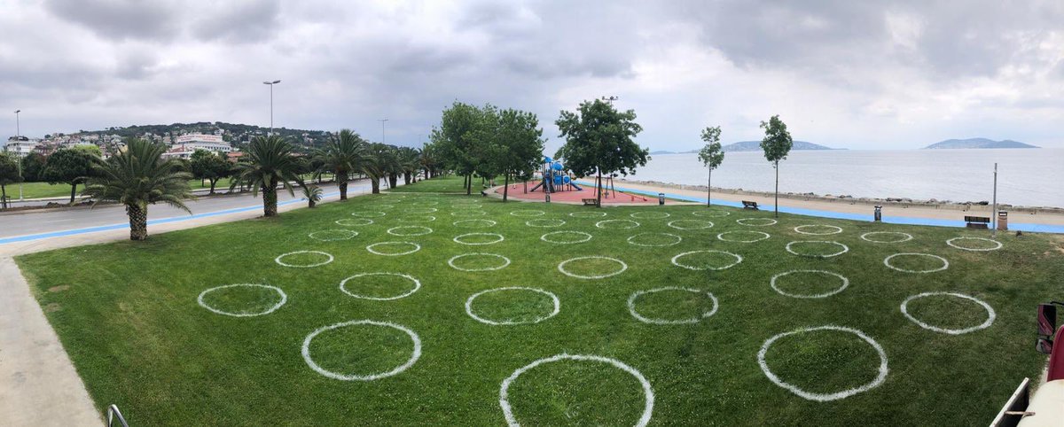 Yeni normalleşme sürecine hazırlık yapıyoruz...
Sahil hattına sosyal mesafe halkalarını çizdik, siz de hafiften yönetmen koltuklarınızın tozunu alın 😊