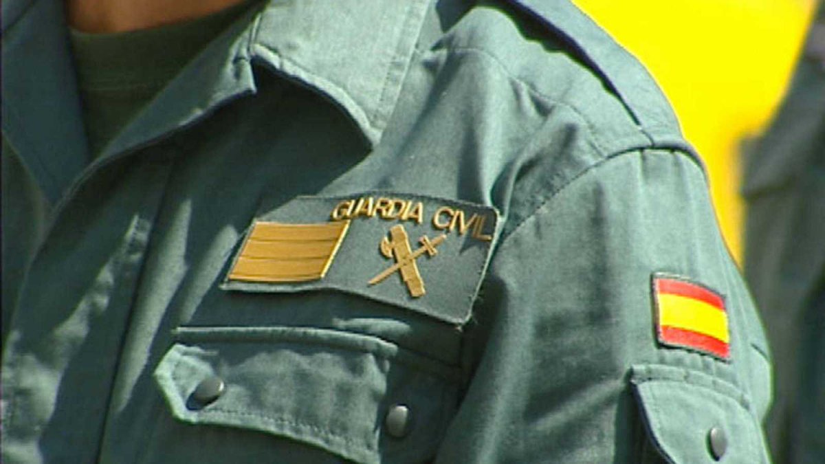 ignacioaguado's tweet photo. Podrán destituir a un coronel, pero tras él surgirá otro con sus mismos valores...y detrás vendrá otro. 

La lealtad de la @guardiacivil al pueblo español y su vocación de servicio público no se destruye con ceses. Es innata al Cuerpo desde su fundación. https://t.co/TaNwO2HihD