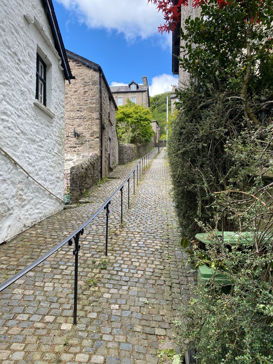 juliadarwen's tweet photo. For this week's #Top4Theme #Top4Quirky - signage at #PerthZoo, a #BulaBus in #Fiji, a pretty quirky scarecrow and a steep path in #Kendal https://t.co/wJwpSjvzmx