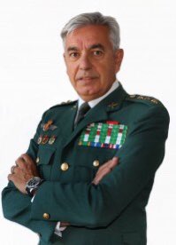 jucilnacional's tweet photo. ▪️Coronel Corbí, investigaba causas de corrupción.

▪️Coronel de los Cobos, investigaba el #8M y el #COVID.

▪️Teniete General Laurentino Ceña, DIMITE.

🔻No nos debemos a ningún Gobierno.

🔺Nos debemos a la justicia, la Constitución, el estado de derecho y la ciudadanía. https://t.co/kw1EnKkiub