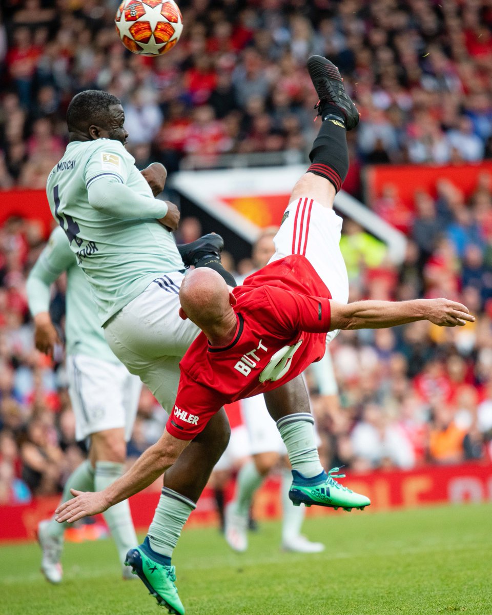 MU_Foundation's tweet photo. This time last year πππ
@ManUtd Legends took on FC Bayern Legends in the #TrebleReunion match, which saw the Reds emerge victorious on and off the pitch with a 5-0 win and Β£1.9m raised for the Foundation π
#Treble99 #MUFC https://t.co/EnAzVElpLt