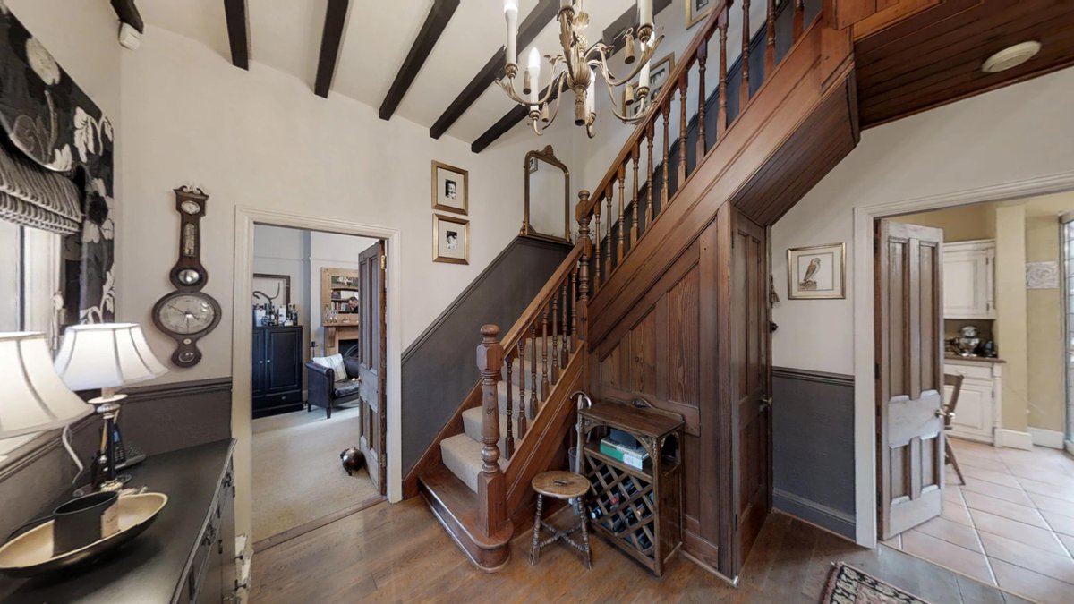 RaeburnSimon's tweet photo. Our latest article on the benefits of using virtual tours to sell property during Covid 19 and beyond 

https://t.co/nan1w6G7c8 via @LinkedIn

hashtag#property hashtag#virtualtours hashtag#realestate hashtag#estateagent https://t.co/zNHkESGHEb