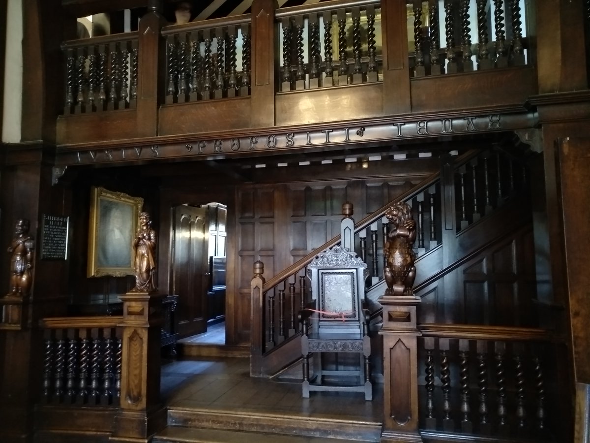 The house is narrow and gorgeous, it makes you think you're in a different time. Most rooms were used as the actual location so you might recognise the place where Anne welcomes the visitors and expect to see her walk down the stairs at any moment.