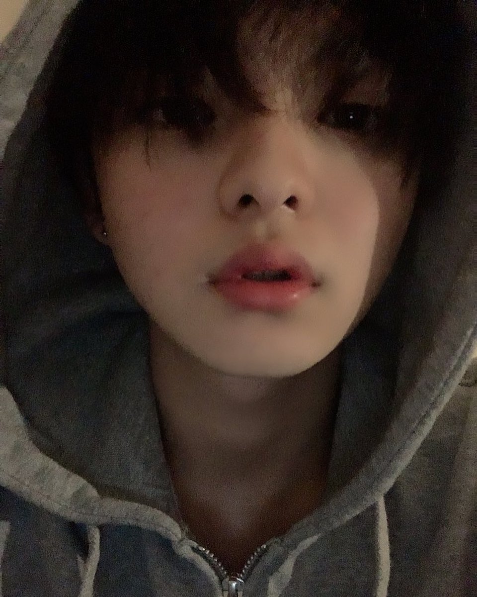 安音 Na Twitteru はあ 何度見てもかっこいい てかエロい 何その唇 何その目 私が求めるものを全部やってくれる優心って 何者 宮島優心 Orbit