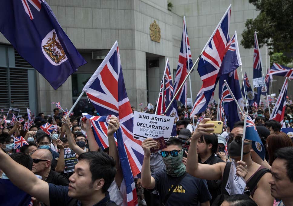 Sebab itu, dalam pergolakan Hong Kong sepanjang tahun lepas, dan even sebelum itu, boleh nampak orang mengibarkan bendera British Hong Kong dan bendera UK. Konon "rindu zaman British" lah.