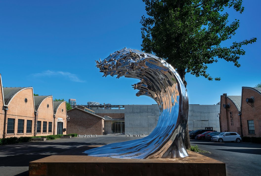 VisitBeijingcn's tweet photo. Gallery Weekend Beijing takes over 798 Art District, May 23-31. The event, now in its 4th year, has solidified Beijing's place on the global art stage. 🎨🖌️ 📸 Ye Funa &amp; Space Station, Wu Daxin &amp; Triumph Gallery, Timur Si-Qin &amp; Magician Space #GalleryWeekendBeijing https://t.co/7WigvJZEaR
