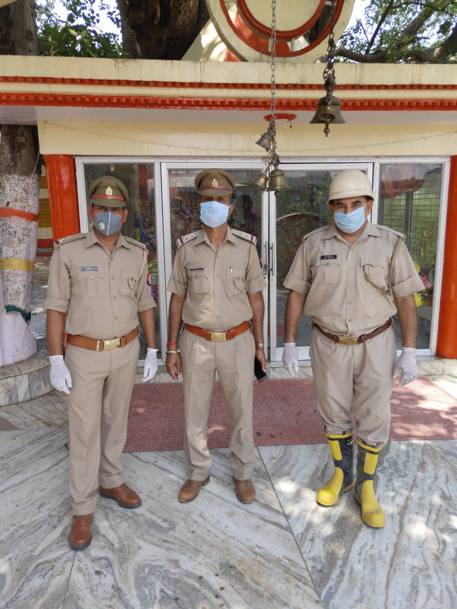 FssoAshishVerma's tweet photo. Sanatization at बौनाभारी सिधौली सीतापुर ||
@PranshuAvasthi
@upcopsachin
@fireserviceup
@uppolice
@sitapurpolice
#Team2486 https://t.co/y7Z2CjJgH2