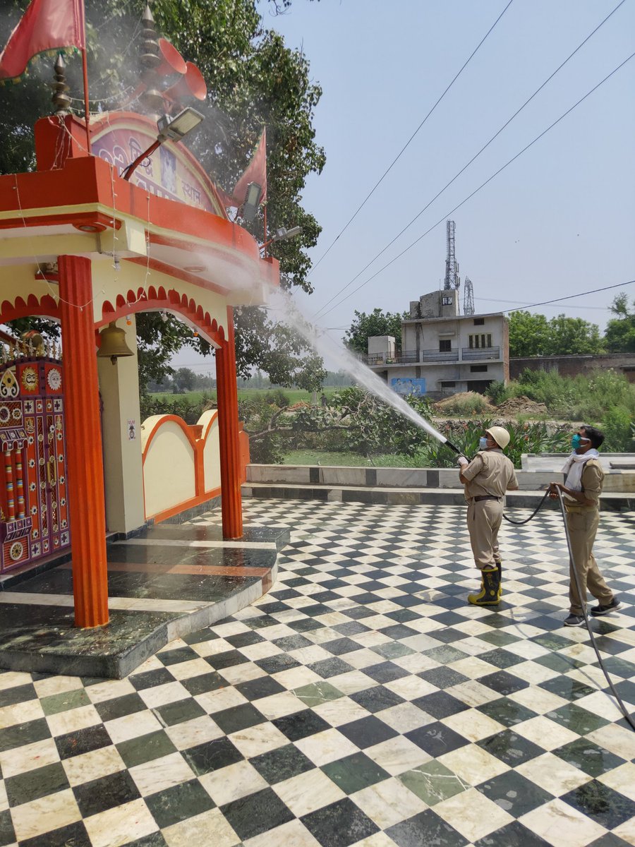FssoAshishVerma's tweet photo. Sanatization at बौनाभारी सिधौली सीतापुर ||
@PranshuAvasthi
@upcopsachin
@fireserviceup
@uppolice
@sitapurpolice
#Team2486 https://t.co/y7Z2CjJgH2