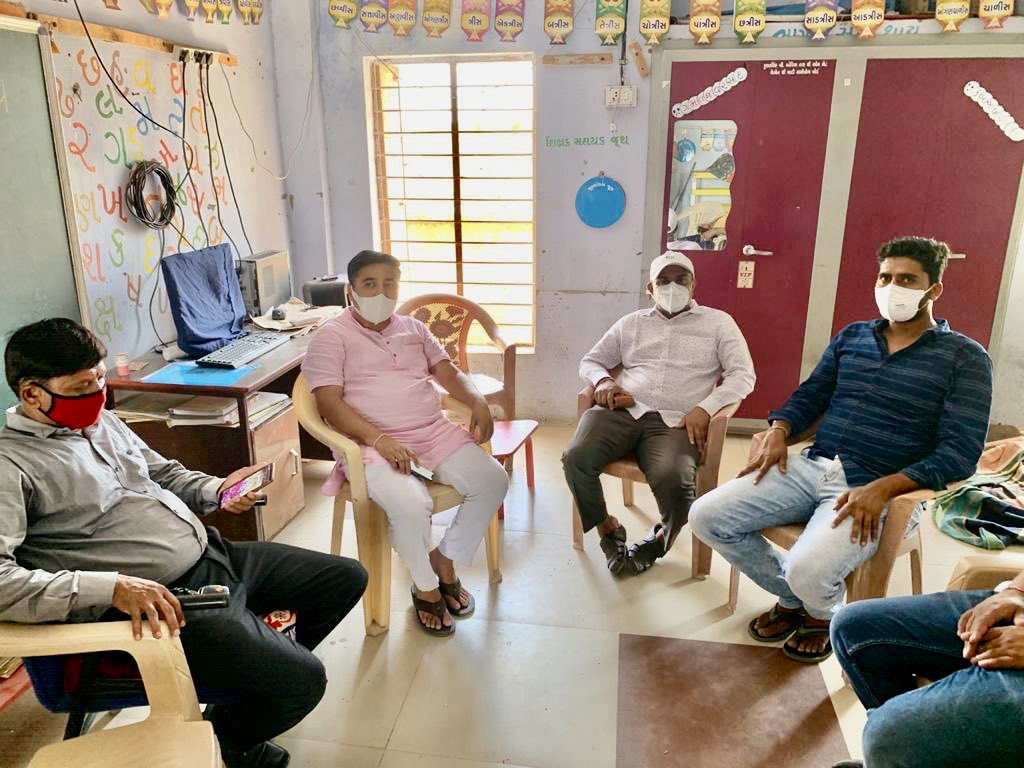 pradipsinhbjp's tweet photo. Saluting the spirit of people for their kind & generous effort of donating blood for thalassemia patients under the campaign“ रोज़ एक गाँव मे रक्तदान”.
Today the youth of Adroda village donated blood in the presence of MLA Shri @mlakanupatel.
#SaveChildSaveNation https://t.co/M5dk2v8dcX