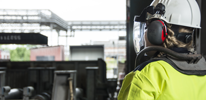 VINCIEnergies's tweet photo. #Sysoco équipe les opérationnels sur les sites industriels et les #chantiers d’une solution innovante de casques audios communicants hautes performances qui permet d’assurer la distanciation sociale requise
https://t.co/0CfNrxerId https://t.co/ELB4axDTy7
