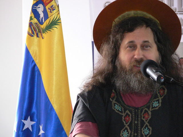 CanaimaGNULinux's tweet photo. "Mi trabajo en el software libre está motivado por un objetivo idealista: difundir libertad y cooperación. Quiero motivar la expansión del software libre, reemplazando el software privativo que prohibe la cooperación y de este modo hacer nuestra sociedad mejor"

Richard Stallman https://t.co/E4kfZnPmGo