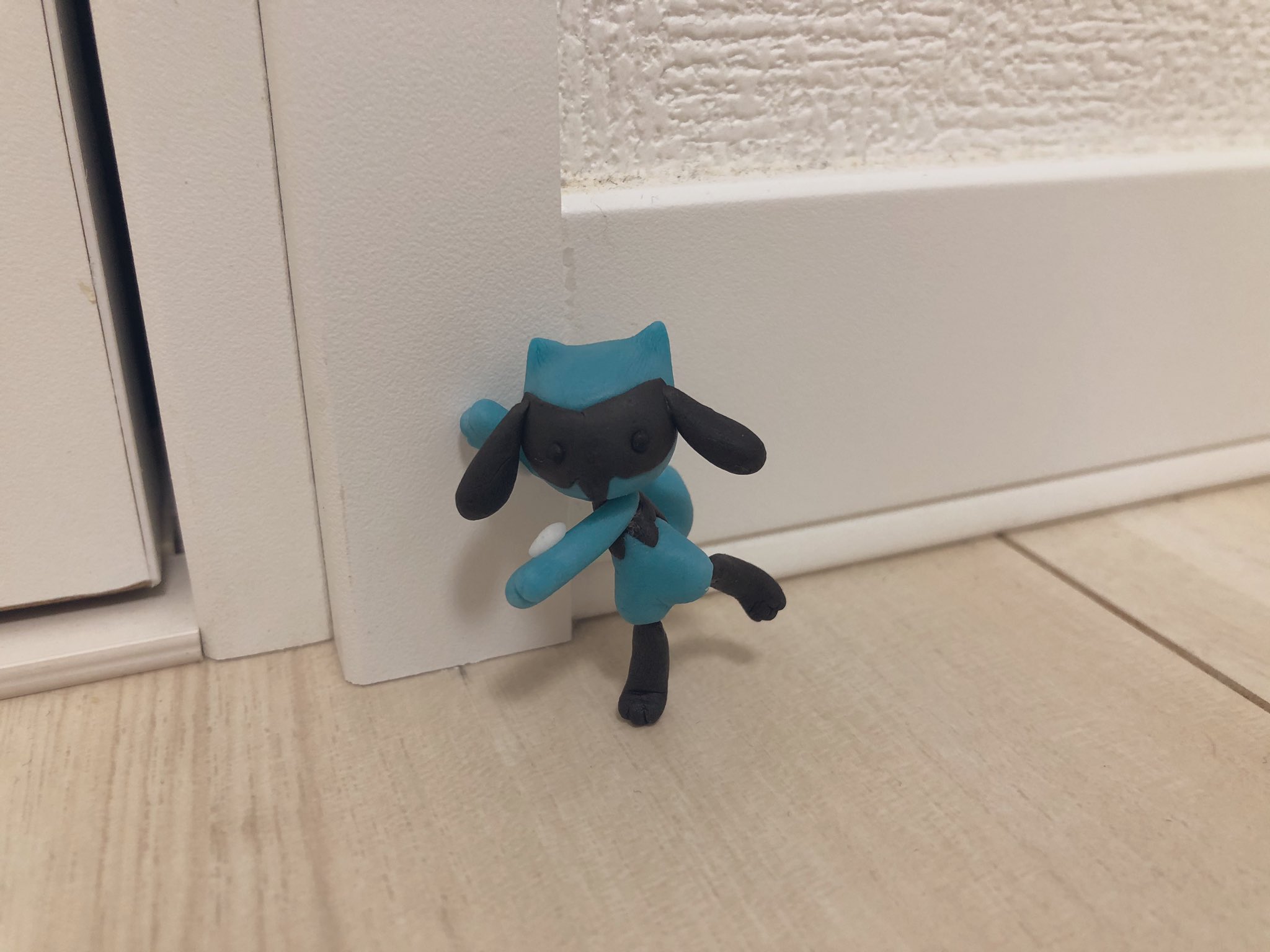 Oklha Mix Clay ルカリオ メタモンならあっちに行ったな リオル メタモンならあっちで見たよっ メタモン のへんしんシリーズつくりました 最初はルカリオとリオル 樹脂粘土 ポケモン ルカリオ リオル T Co Dzioklw5qt Twitter