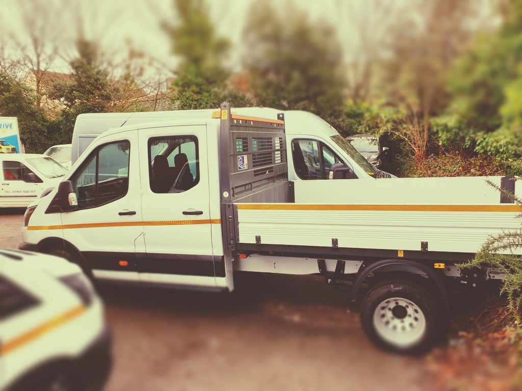 van hire with towbar