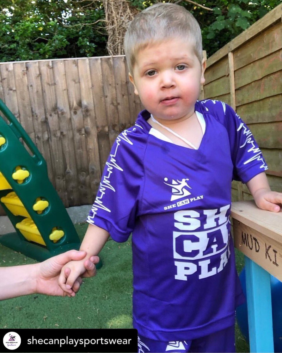 SCPSportswear's tweet photo. INTRODUCING our youngest ever little baller and the bravest girl we know.....💫💫KAITLYN 💫💫

This little hero’s been fighting Leukemia for just over a year now AND LOVES FOOTBALL 😍. 

You got this Kaitlyn 💪 #SHECANPLAY https://t.co/BuIx15aiYo
