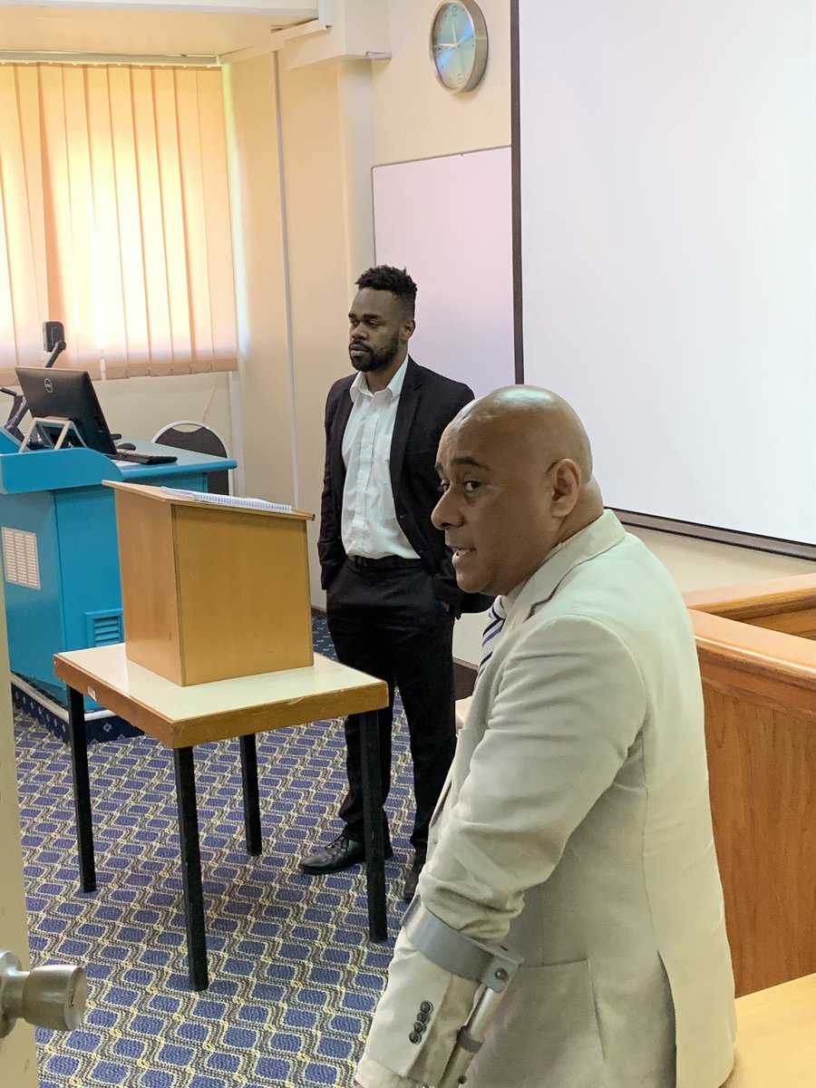 BMalimali's tweet photo. Opening Address and Examination in Chief exercises by the PDLP Statham afternoon crew, on DEFILEMENT.
#PDLP2020 #usp2020 #USPLAW #USPSchoolOfLaw
#PracticeSocialDistancing #WashHands
#MaintainSocialDistancing https://t.co/D3Jp1geEiI