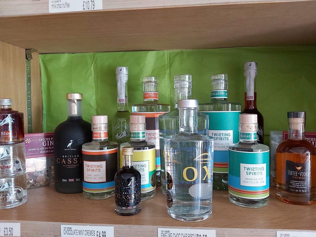 Don't think we've dropped our gin game just because of lockdown! 
We've got lovely local gins from Chalgrove Artisan Distillery & Twisting Spirits, in the shop, and we've even got the tonic to go with it!

#shoplocal #localgin #communityshop #staylocal #supportlocal #ginsolution