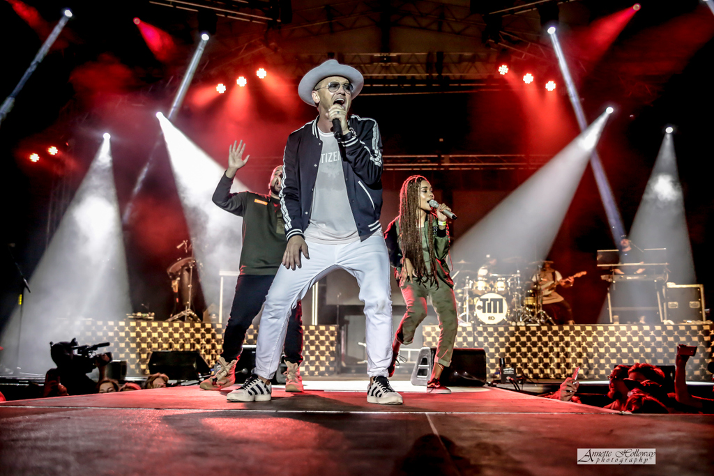 AnnetteHolloway's tweet photo. It's not summer without @TobyMac and #DiverseCityBand 😎🙌🙌😎⁠
https://t.co/Lz9k2Vu9S6
⁠-----------------------------  
📸@annetteholloway
#tobymac #ahtobymac #summer ⁠#funtimes https://t.co/UD3SVfpzsJ