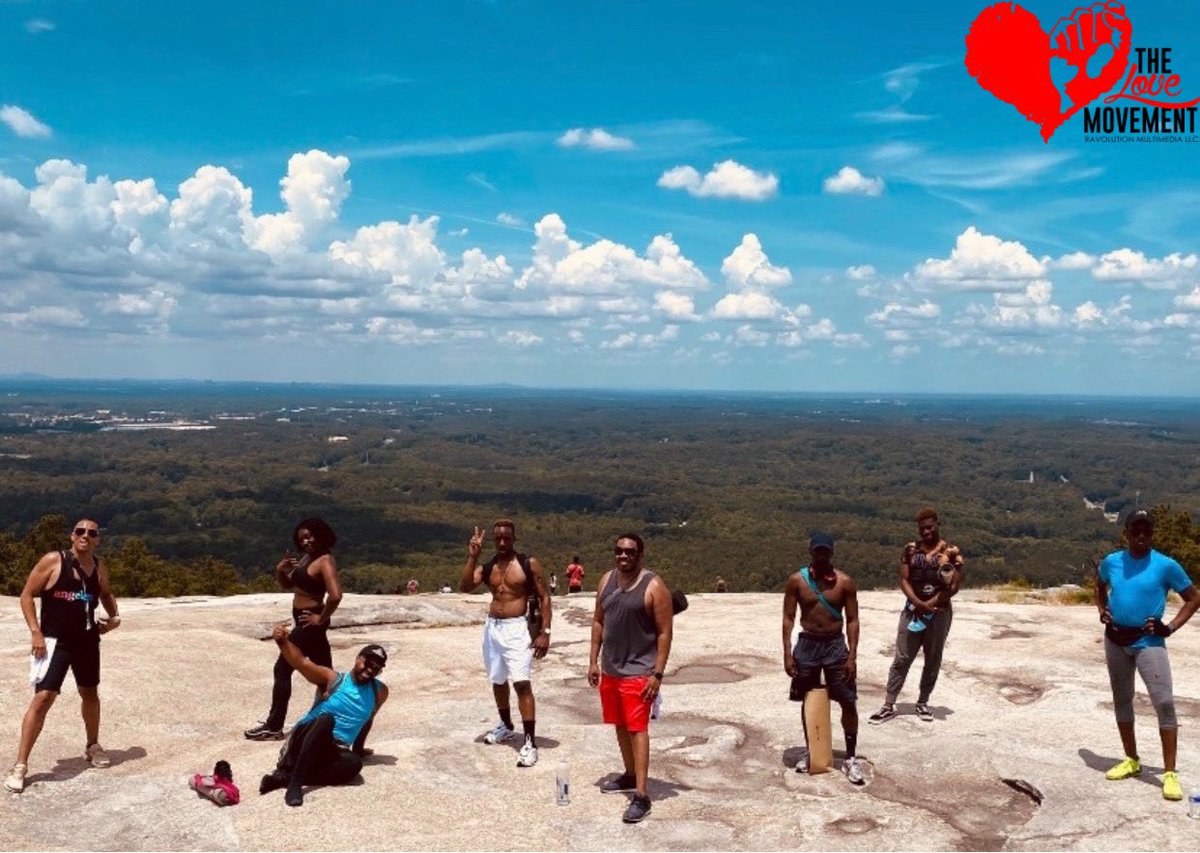 TheTLMTeam's tweet photo. Coming together to flow and heal while still practicing physical distancing. A great day for #YogaOnTheMountain. 

#weareTLM #RavolutionaryYoga #Yoga #Blackyogis #TheLoveMovement #ScorpiYogi https://t.co/iuKyNHCCy4