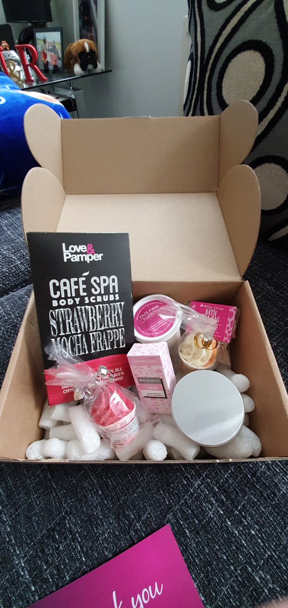 A little pre-baby pamper surprise set. Love it . #loveandpamper #pampering #surprise #lovehim