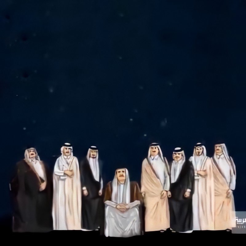 ShabeebArar's tweet photo. لو حصرنا المجد كله في  ملامح صوره
والفخر  شيّد على  وجه الزمن   تمثاله

عدّها   دام   الأسامي  بالفعل  مذكوره
صورةٍ   فيها  تشوف  العود   والا عياله https://t.co/cZYxsCbreo