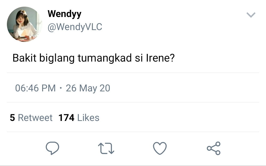 seulpriseee's tweet photo. [ Wenjoy tagalog au ]

'Pagtingin'

Bilang supportive na kaibigan si Wendy, pumayag siya sumama sa pagharana sa crush ni Seulgi. Kaso maling bahay ang kinantahan ng magkaibigan. 

"Sabi ni yeri brown yung gate"

"Sure ka eh lahat ng mga bahay dito ganun yung kulay" https://t.co/2ZVwGcHahj