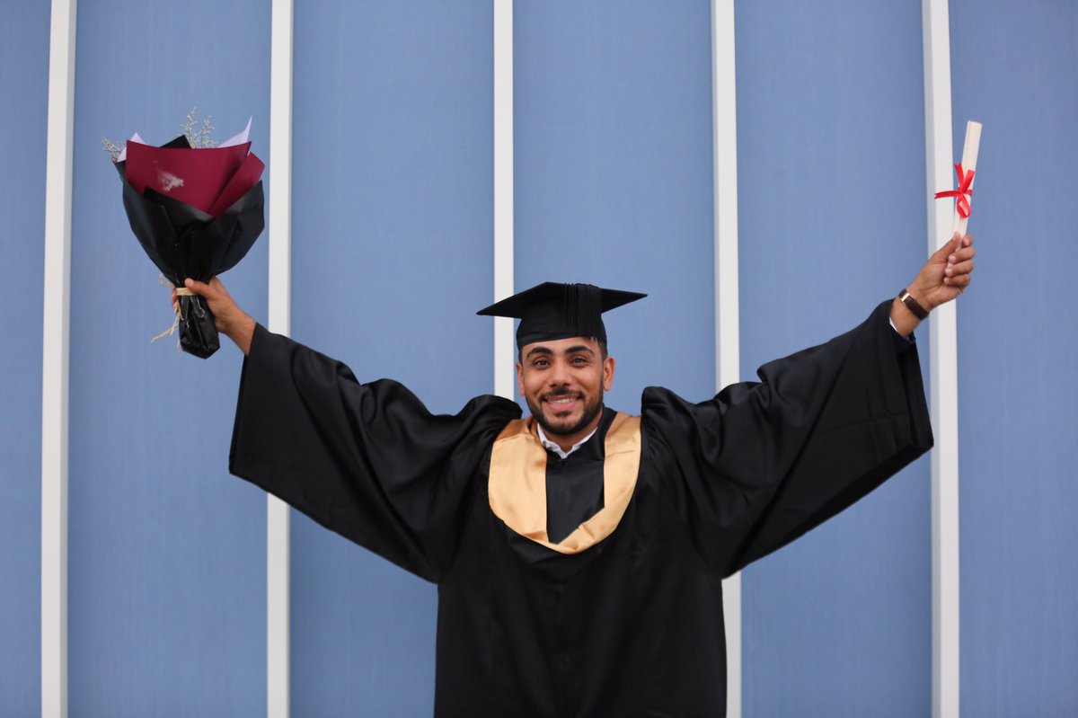 MEC_Oman's tweet photo. يومٌ للذكرى..! 😎😍🎓
#أمئيسيون #كلية_الشرق_الأوسط #حفل_التخرج .
.

A day for remembrance.! #Lets_Keep_Learning 🌟💪🏻 #MyMEC #MECLife #onlinelearning #onlineclasses https://t.co/6cwImlIHht